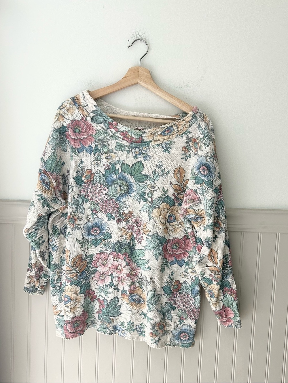 Unique Vintage Denim Republic Medium/Large Floral Knit Sweater Scoop Neck